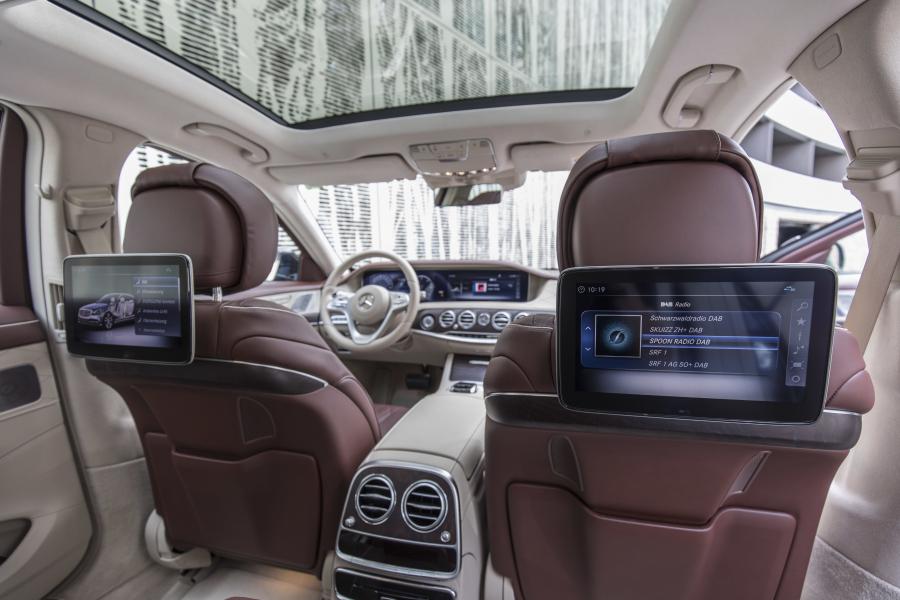 Интерьер Mercedes-Benz S400 d Lang 4Matic 2017 года  (WW) (фото 15 из 27)